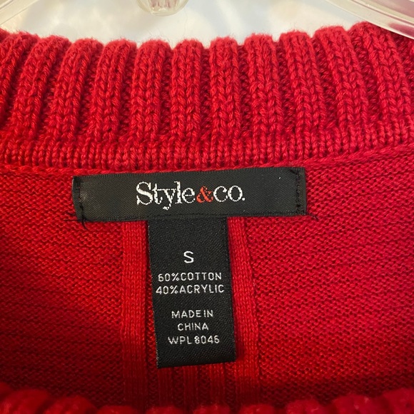 Red Shapely Sweater - Picture 3 of 4